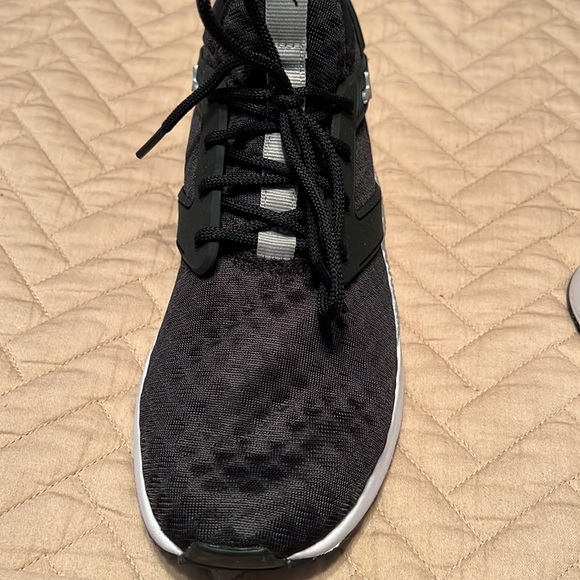 Puma shoes - Picture 4 of 8